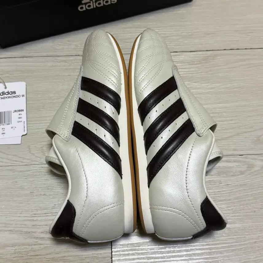 [BUNJANG] Adidas Taekwondo Off White Brown Shoes 230 / 아디다스 태권도 오프화이트 브라운 230