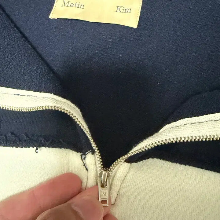 [BUNJANG] Matinkim Half-Zip Sweatshirt Navy L / 마뗑킴 하프집업 스웻셔츠 (네이비 L)