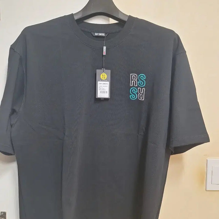 [BUNJANG] Raf Simons RS Embroidered Black Short Sleeve T-Shirt / 라프시몬스 RS 자수 블랙 반팔 티셔츠 110 새상품