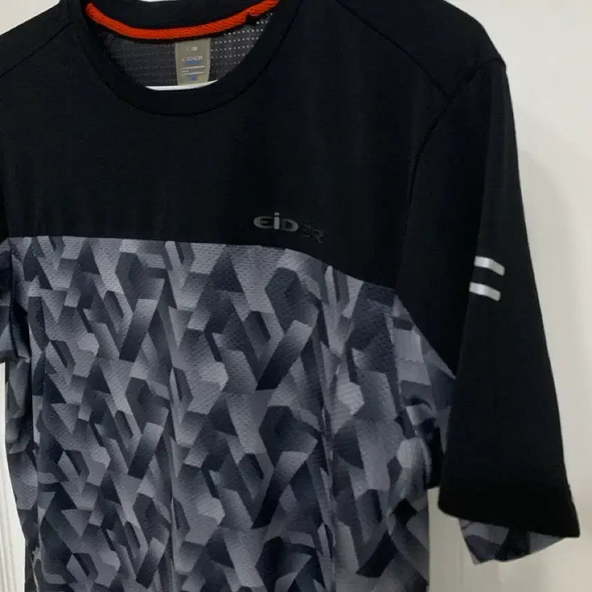 [BUNJANG] Eider Short-Sleeve T-Shirt Size 95 / 아이더 반팔티 95