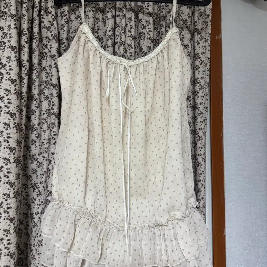 [BUNJANG] Vintage Polka Dot Camisole Blouse / 도트 나시 블라우스