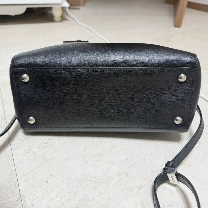 [BUNJANG] Fendi Toujours Small Saffiano Leather Bag / 펜디투쥬르 스몰