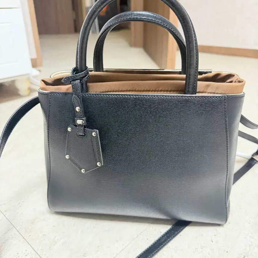 [BUNJANG] Fendi Toujours Small Saffiano Leather Bag / 펜디투쥬르 스몰