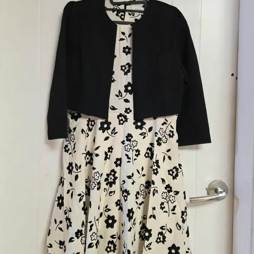 [BUNJANG] One-Piece Dress (Sealed) / 일체형 원피스 새거 66까지