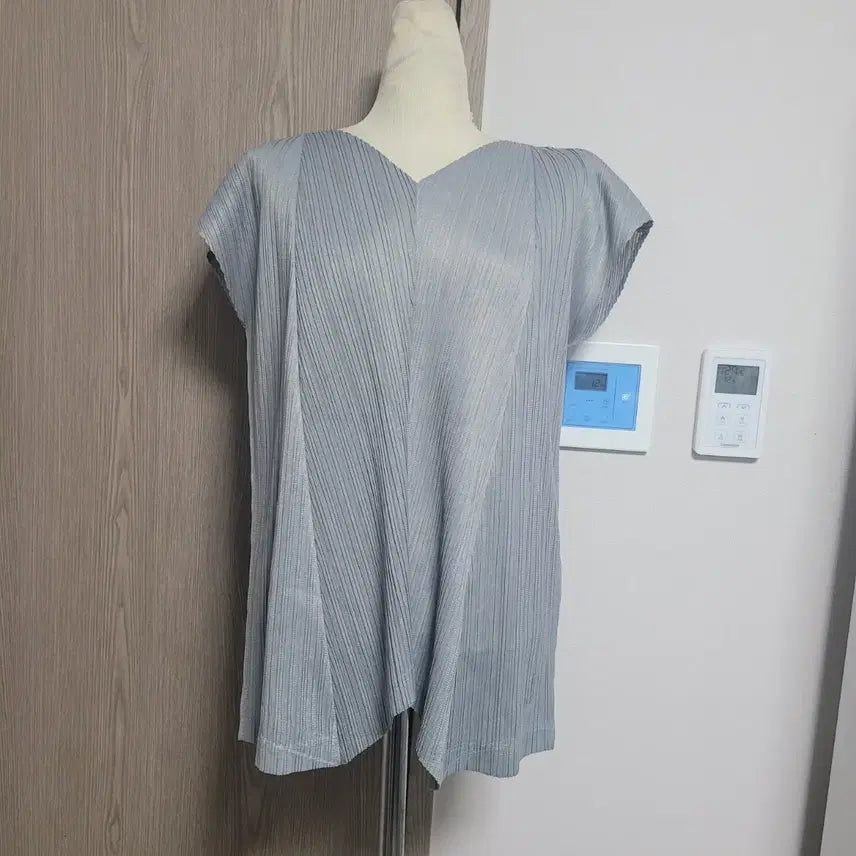 [BUNJANG] Kayesu Pleated Short Sleeve Blouse (Free Size) / Kayesu 플리츠 반팔 블라우스  FREE