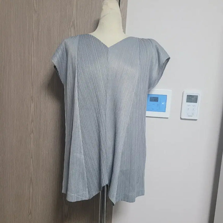 [BUNJANG] Kayesu Pleated Short Sleeve Blouse (Free Size) / Kayesu 플리츠 반팔 블라우스  FREE