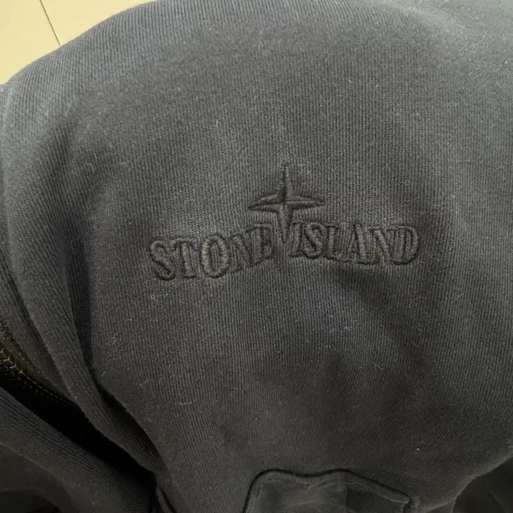[BUNJANG] Stone Island Hooded Zip-Up Sweatshirt / 스톤아일랜드 후드집업