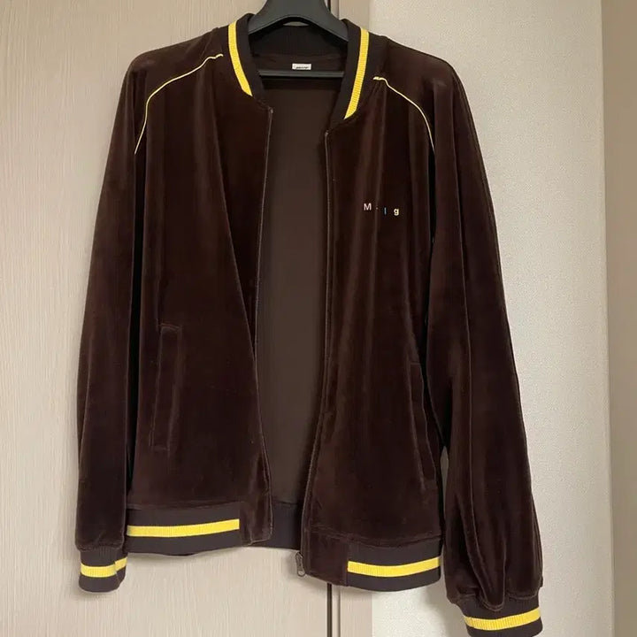 [BUNJANG] Mmlg Velour Sport Jumper Brown / Mmlg 벨루어 스포츠 점퍼 브라운