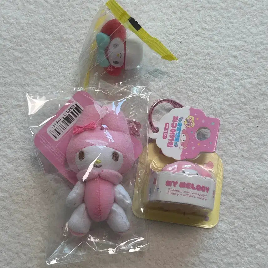 [BUNJANG] Sanrio My Melody Figure Keychain 3-Set (Sealed) / [미개봉 새상품] 마이멜로디 키링 피규어 3종 세트