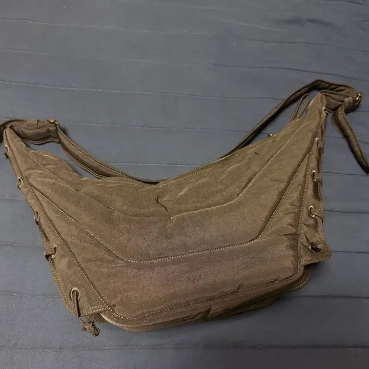 [BUNJANG] Lemaire Water Repellent Nylon Canvas Medium Soft Game Bag Dark Chocolate / 르메르 워터 리펠런트 나일론 캔버스 미디움 소프트 게임 백 다크 초콜릿