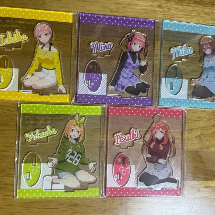[BUNJANG] The Quintessential Quintuplets Acrylic Stand Set (5 Types) / 5등분의 신부 아크릴 스탠드 (5종)일괄