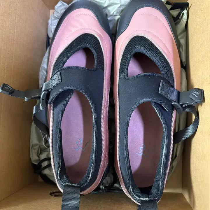 [BUNJANG] Archivepke x CAYL Vibram Sneakers Pink / 아카이브앱크 케일(archivepke x CAYL) 비브람 스니커즈 핑크
