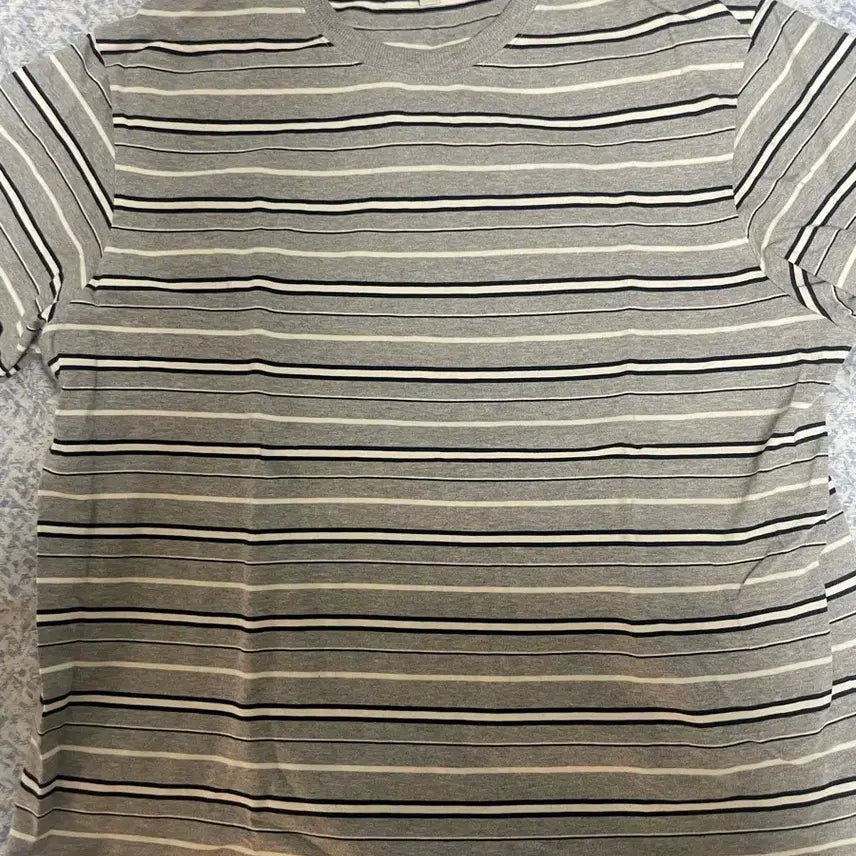 [BUNJANG] Shutter Stripe Short Sleeve T-Shirt Grey M / 셔터 스트라이프 반팔 티셔츠 그레이 M