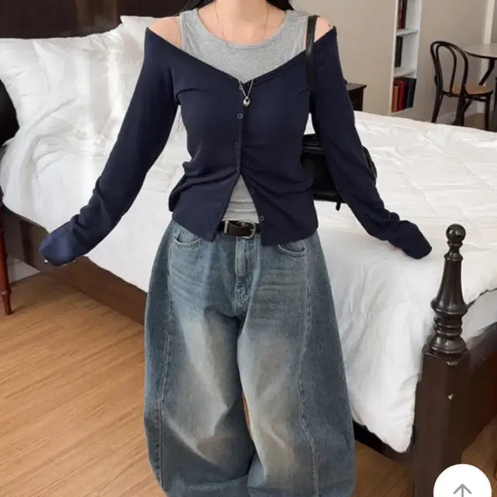 [BUNJANG] Layered Sleeveless Top + Cardigan Set - Navy/Grey - One Size / 통통 일체형 레이어드 나시+가디건 1사이즈 네이비 그레이