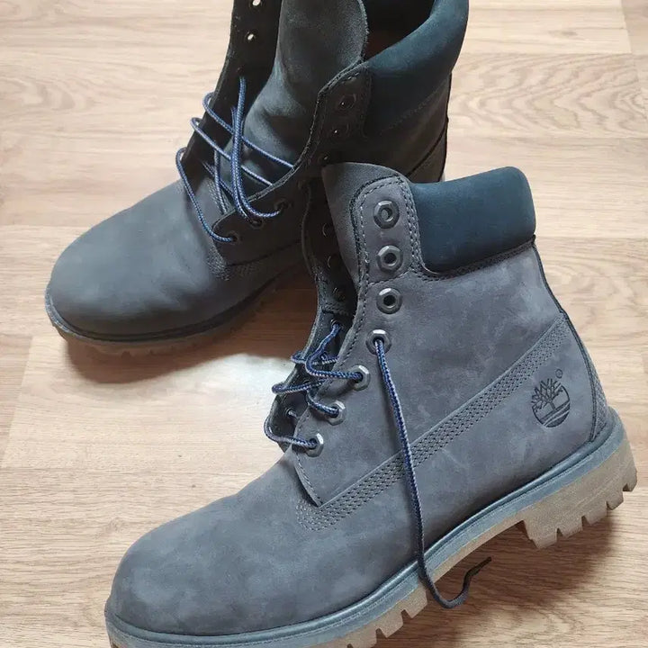 [BUNJANG] Timberland 6-Inch Grey Boots Size 275 / 팀버랜드 6인치 부츠 그레이 275