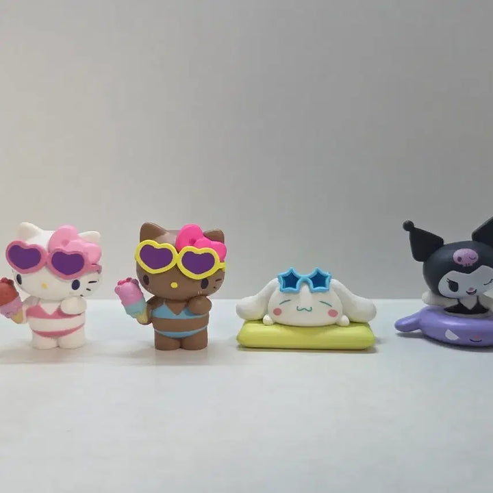 [BUNJANG] Sanrio Minna no Pool Gacha Figure Set / 산리오 모두의 수영장 가챠 피규어 세트