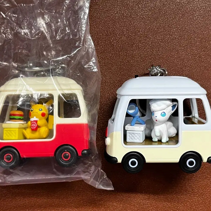[BUNJANG] Pokemon Camping Car Set (Pikachu, Vulpix) with Pikachu Acrylic Keyring / 포켓몬 캠핑카(피카츄, 식스테일)일괄 + 피카츄키링