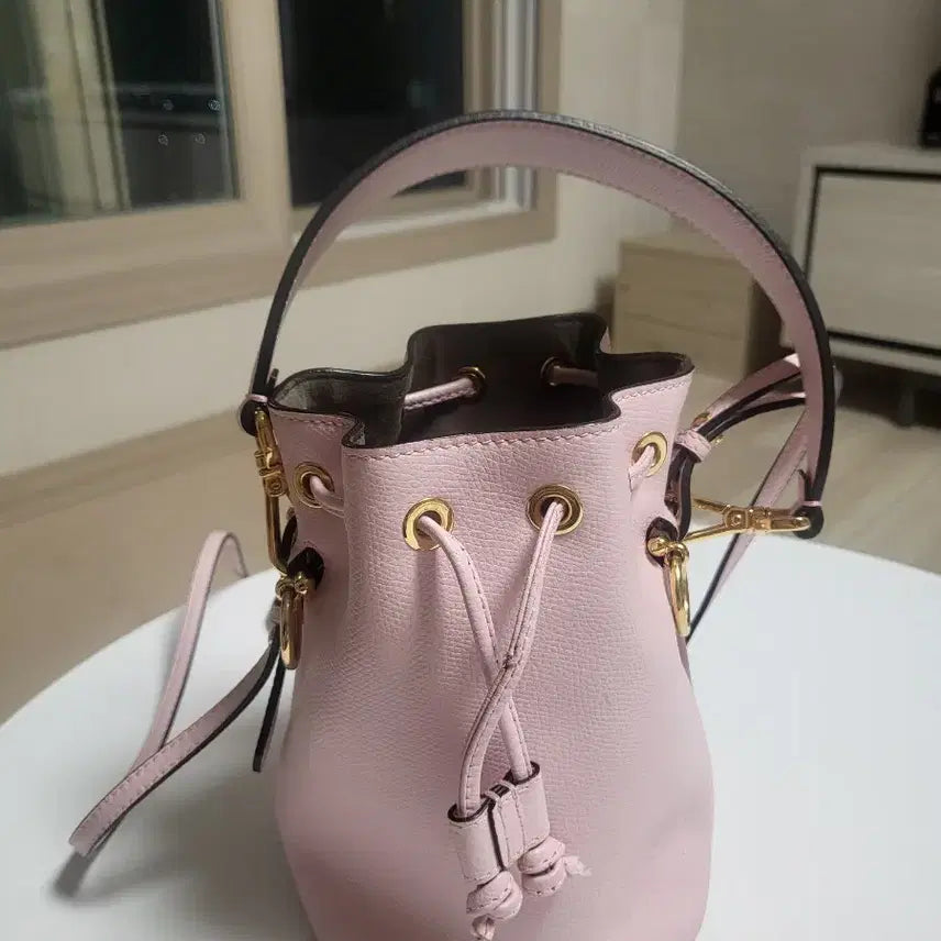 [SOLD OUT] 펜디 몬트레조 미니버킷토트백