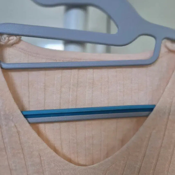 [BUNJANG] Pink V-Neck Ribbed Knit Sweater / 핑크색 브이넥 골지 니트