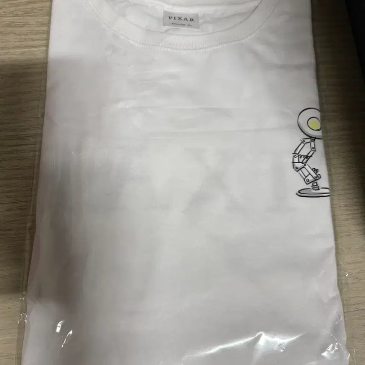 [BUNJANG] Pixar Kuji B Prize T-Shirt (Free Size) / 택포4)픽사 쿠지 B상 티셔츠 프리사이즈 판매합니다