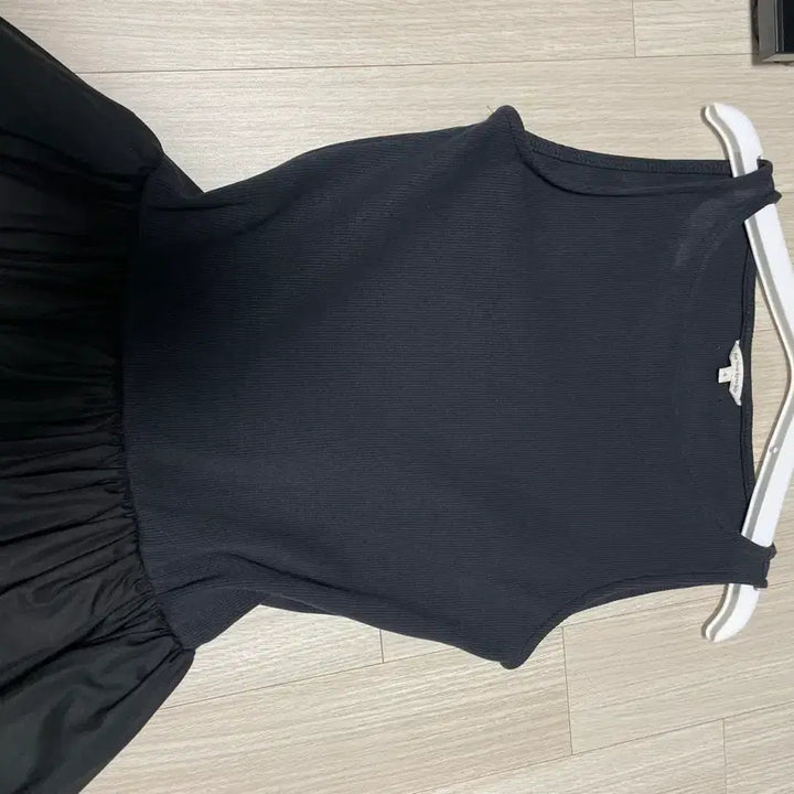 [BUNJANG] For Your Eyes Only Shirring Maxi Dress Black / 포유어아이즈온리 tia 셔링 맥시 원피스 블랙
