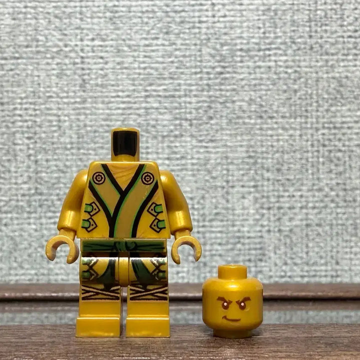 [BUNJANG] LEGO Ninjago Gold Ninja Lloyd Minifigure / 레고 닌자고 골드닌자 로이드 미니피규어