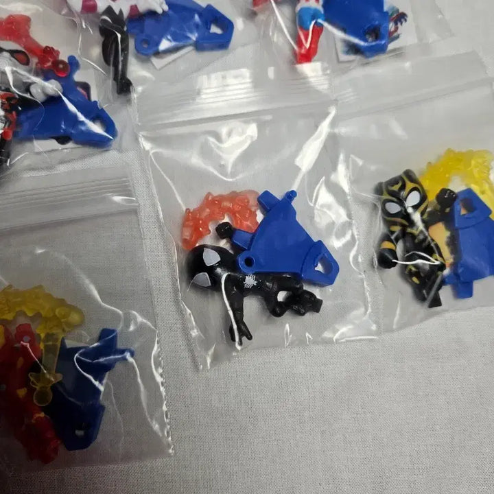 [BUNJANG] Kinder Joy Marvel Avengers Full Set (8 Variants) / 킨더조이  마블 어벤져스 어밴져스 8종 모두