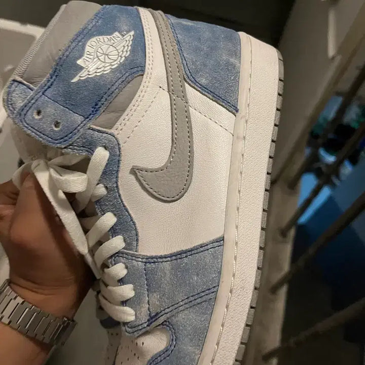 [BUNJANG] Air Jordan 1 Retro High OG Hyper Royal (US 8.5) / 조던 1 og 하이 레트로 하이퍼 로얄 265