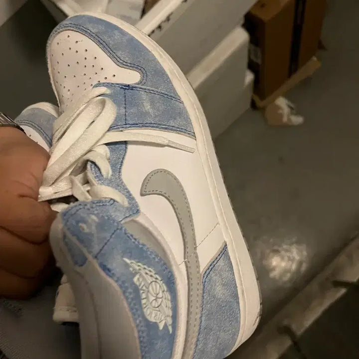 [BUNJANG] Air Jordan 1 Retro High OG Hyper Royal (US 8.5) / 조던 1 og 하이 레트로 하이퍼 로얄 265
