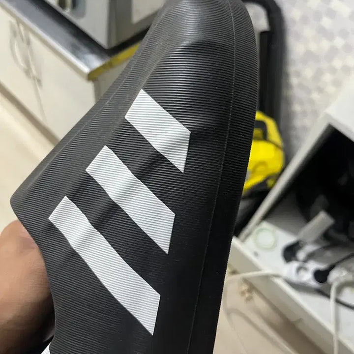 [BUNJANG] Adidas Adifom Adilette Slides Black / 아디다스 슬리퍼 블랙 삼선 아디폼 260