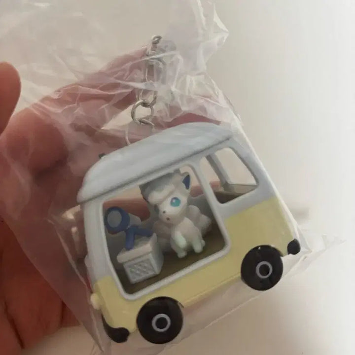 [BUNJANG] Pokemon Camping Car Keychain Set / 포켓몬 캠핑카 키링