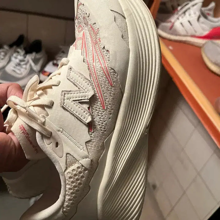 [BUNJANG] New Balance x Stone Island Tokyo Design Studio FuelCell RC Elite v2 Sneakers (White) / 뉴발란스 스톤아일랜드 도쿄디자인 스튜디오 퓨어셀 RC 엘리트 v2 265