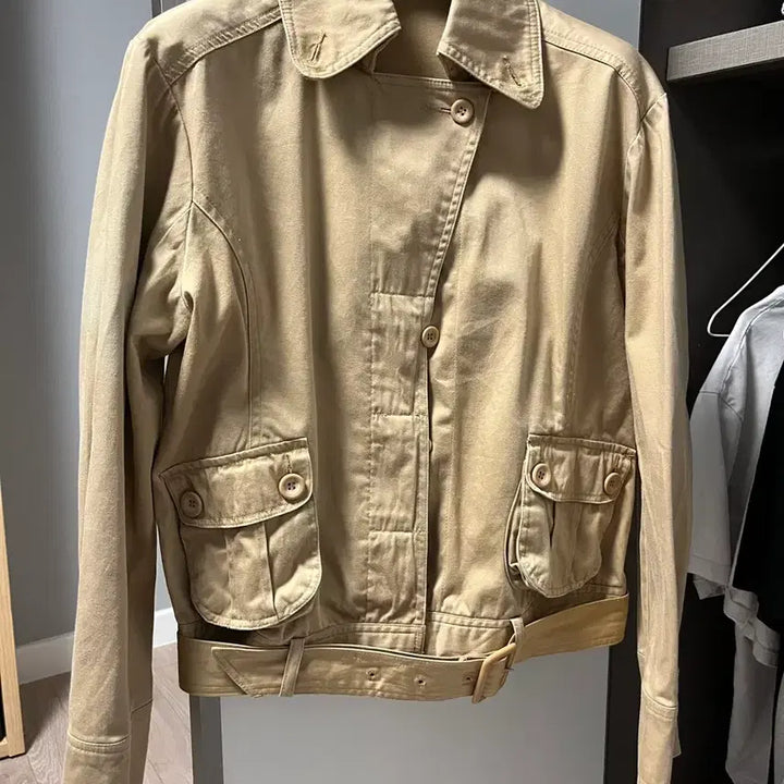 [SOLD OUT] AVV 베이지 숏 벨트 자켓