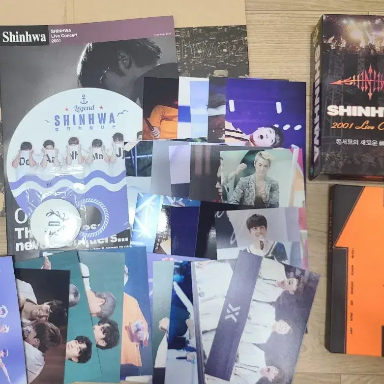 [BUNJANG] Shinhwa 2001 Live Concert DVD Bundle Set / 신화 인화사진, 2001 라이브 콘서트 DVD 포함 굿즈