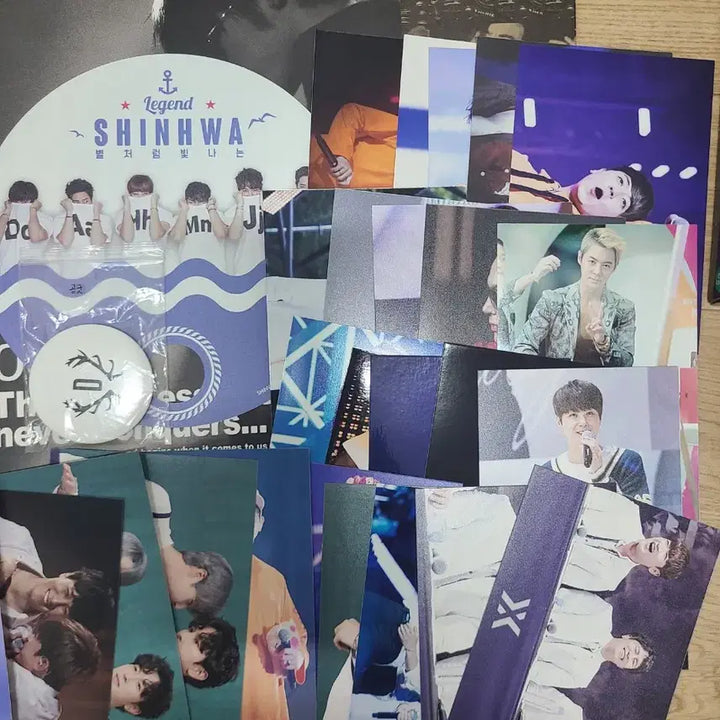 [BUNJANG] Shinhwa 2001 Live Concert DVD Bundle Set / 신화 인화사진, 2001 라이브 콘서트 DVD 포함 굿즈