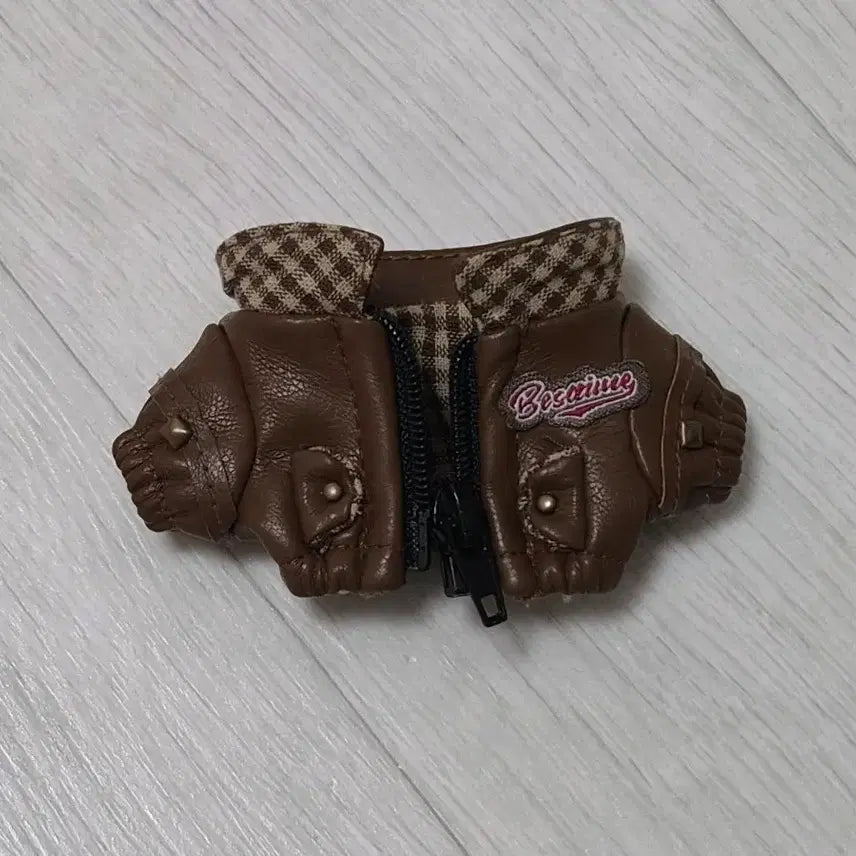 [SOLD OUT] 10cm 인형옷 브라운 레트로 가죽 점퍼