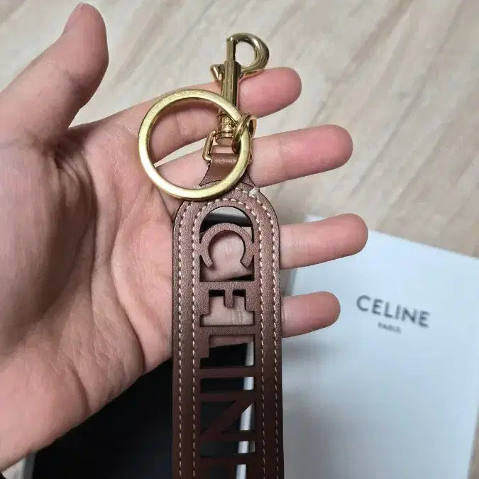 [BUNJANG] Celine Charm Keychain / 정품) 셀린느 키링 셀린느 참