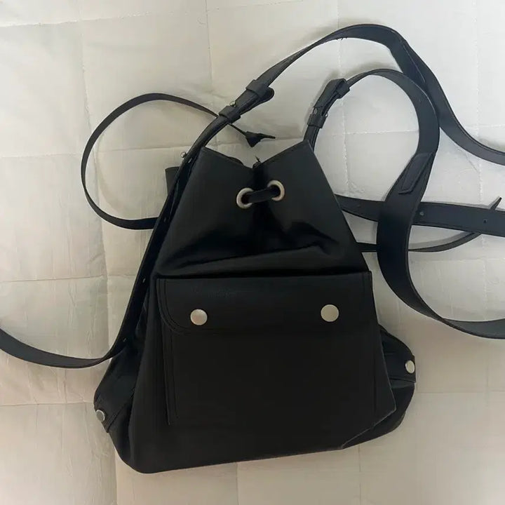 [BUNJANG] Alene Leather Drawstring Bag / 알렌느 레더 복조리백