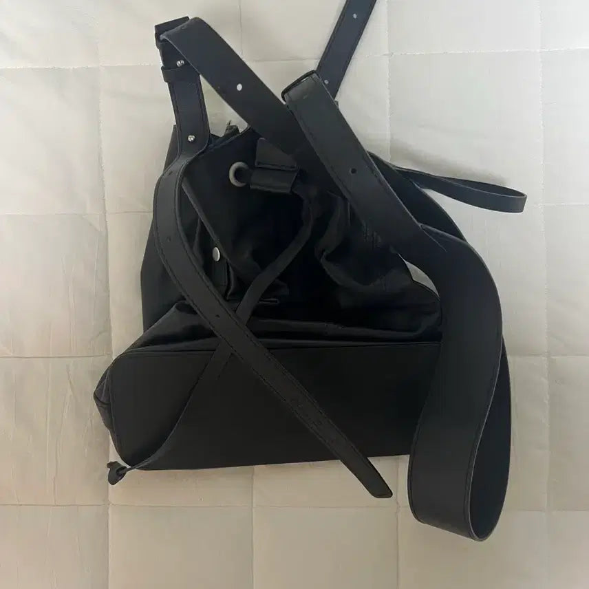 [BUNJANG] Alene Leather Drawstring Bag / 알렌느 레더 복조리백