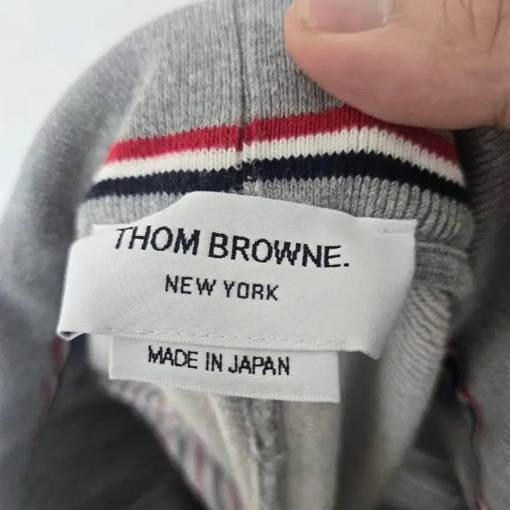 [BUNJANG] Thom Browne Jogger Pants with Signature Striped Band - Size 2 / 톰브라운 조거팬츠 사선완장 2사이즈