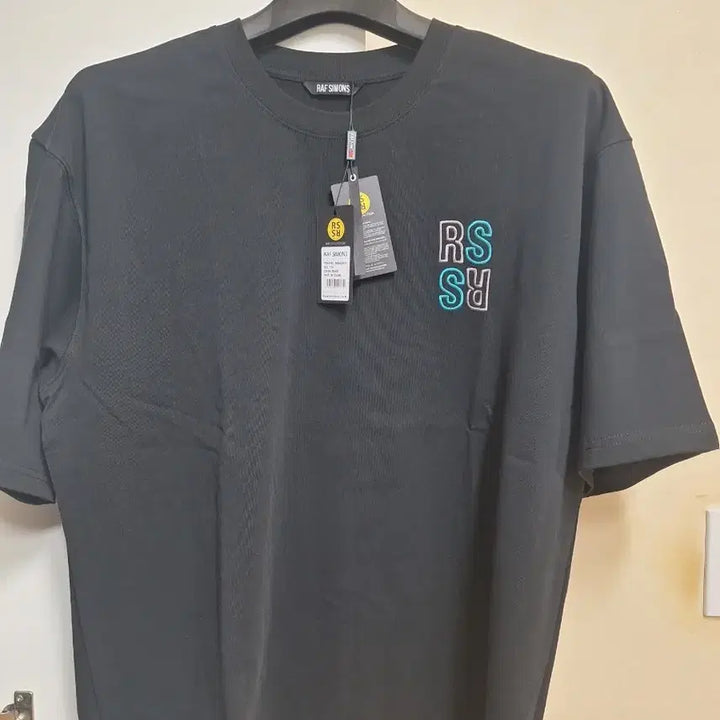 [BUNJANG] Raf Simons RS SY Black Short-Sleeve T-Shirt Size 110 (New) / 라프시몬스 RS 블랙 반팔 티셔츠 110 새상품 무료배송