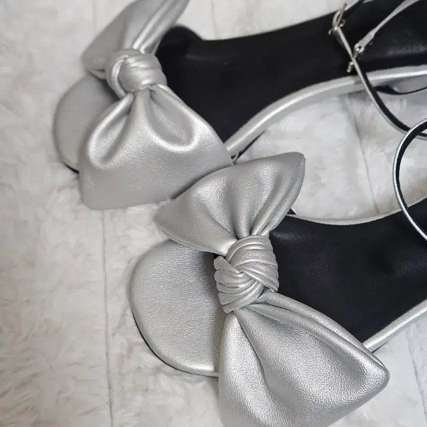 [BUNJANG] Sobojehwa Silver Ribbon Sandals (225) / 새상품 실버 리본 샌들