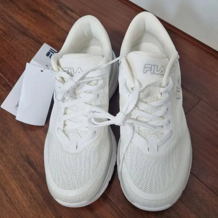 [BUNJANG] FILA Akimbo RGB Running Shoes (230) / 휠라 FILA 아킴보 RGB 런닝화 운동화 230
