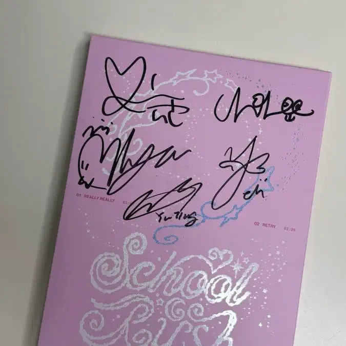 [BUNJANG] UDTT School Rush Signed Album / UDTT School Rush 친필 싸인 앨범 판매합니다.
