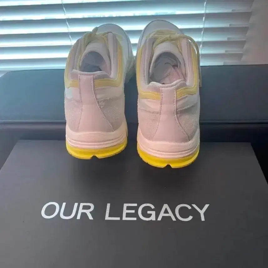 [BUNJANG] Our Legacy Poseidon Runner 42 / 아워레가시 포세이돈러너 42사이즈