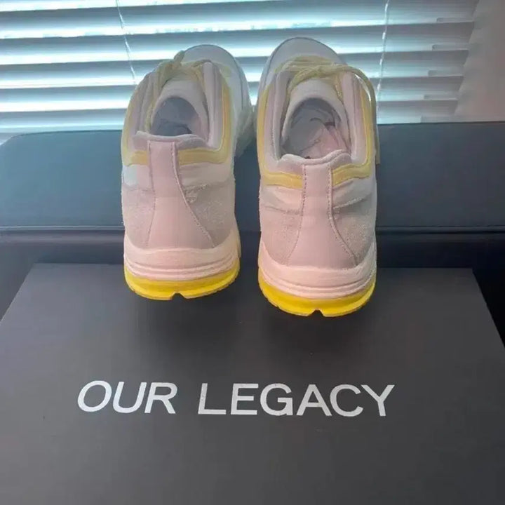 [BUNJANG] Our Legacy Poseidon Runner 42 / 아워레가시 포세이돈러너 42사이즈