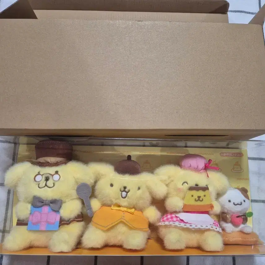 [BUNJANG] Sanrio Pompompurin 30th Anniversary Doll Set Mini Nui Family Set (First Edition, Authentic) / (미래봉 초판 정품)산리오 폼폼푸린 30주년 인형 세트 미니누이 가족세트