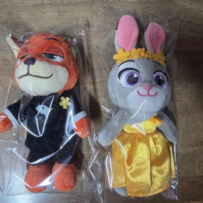 [BUNJANG] Zootopia Nick Wilde &amp; Judy Hopps Keychain Set / 주토피아2 cgv 닉, 주디 키링