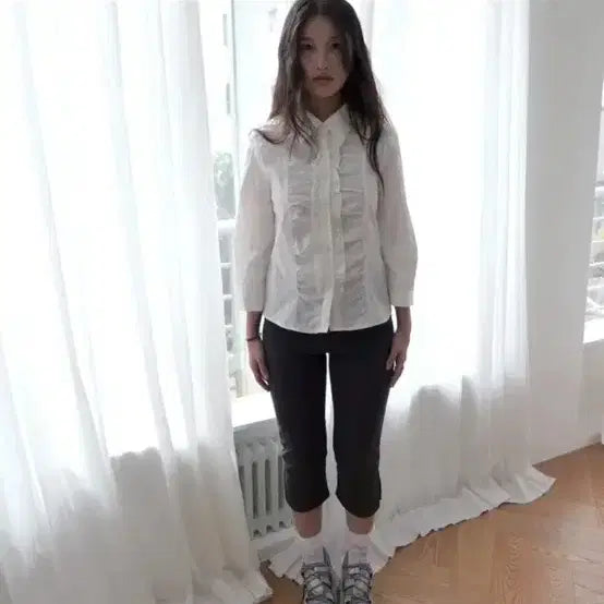 [BUNJANG] Baby Lab Ruffle Blouse / 베이비랩 러플 블라우스 생긴스튜디오 에옹쓰