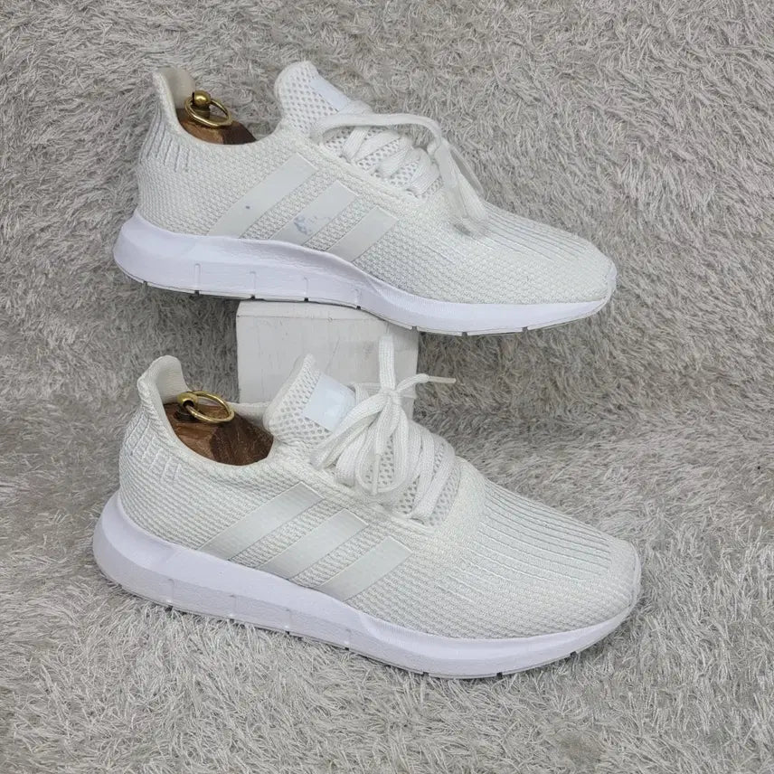 [BUNJANG] Adidas Swift Run Sneakers / 구제짱짱맨 255 아디다스 스위프트 런 스니커즈